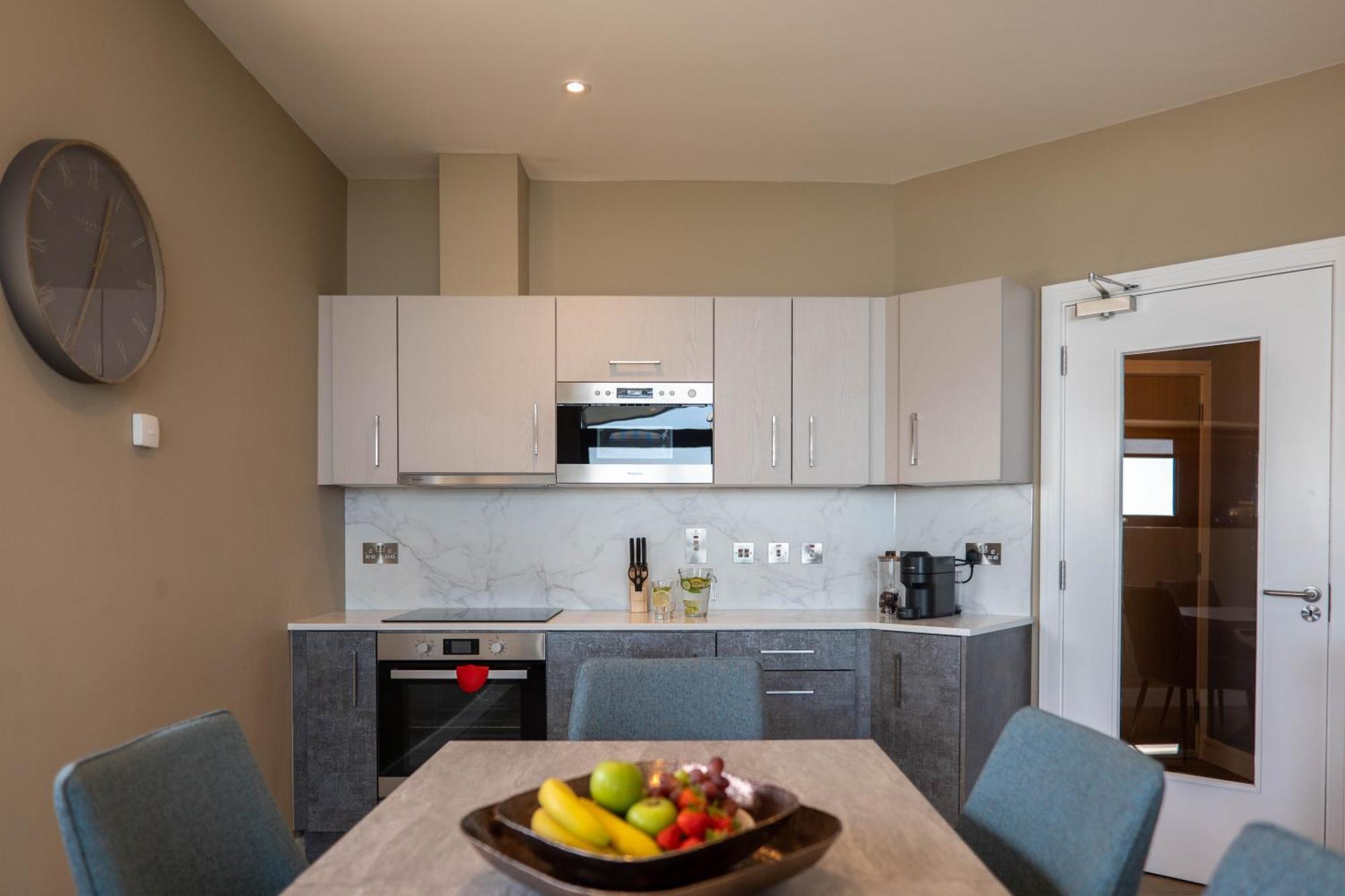 Shoreline Apartments Γκάλγουεϊ Εξωτερικό φωτογραφία
