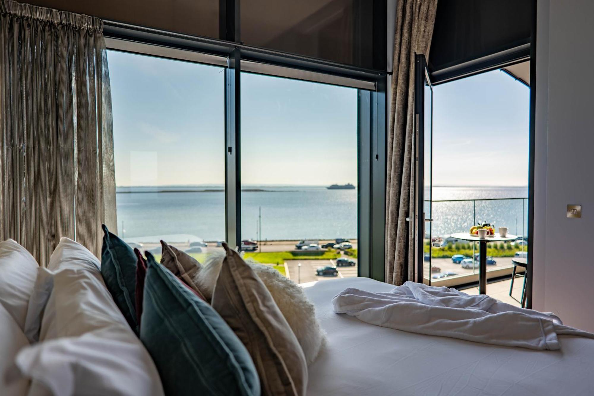Shoreline Apartments Γκάλγουεϊ Εξωτερικό φωτογραφία