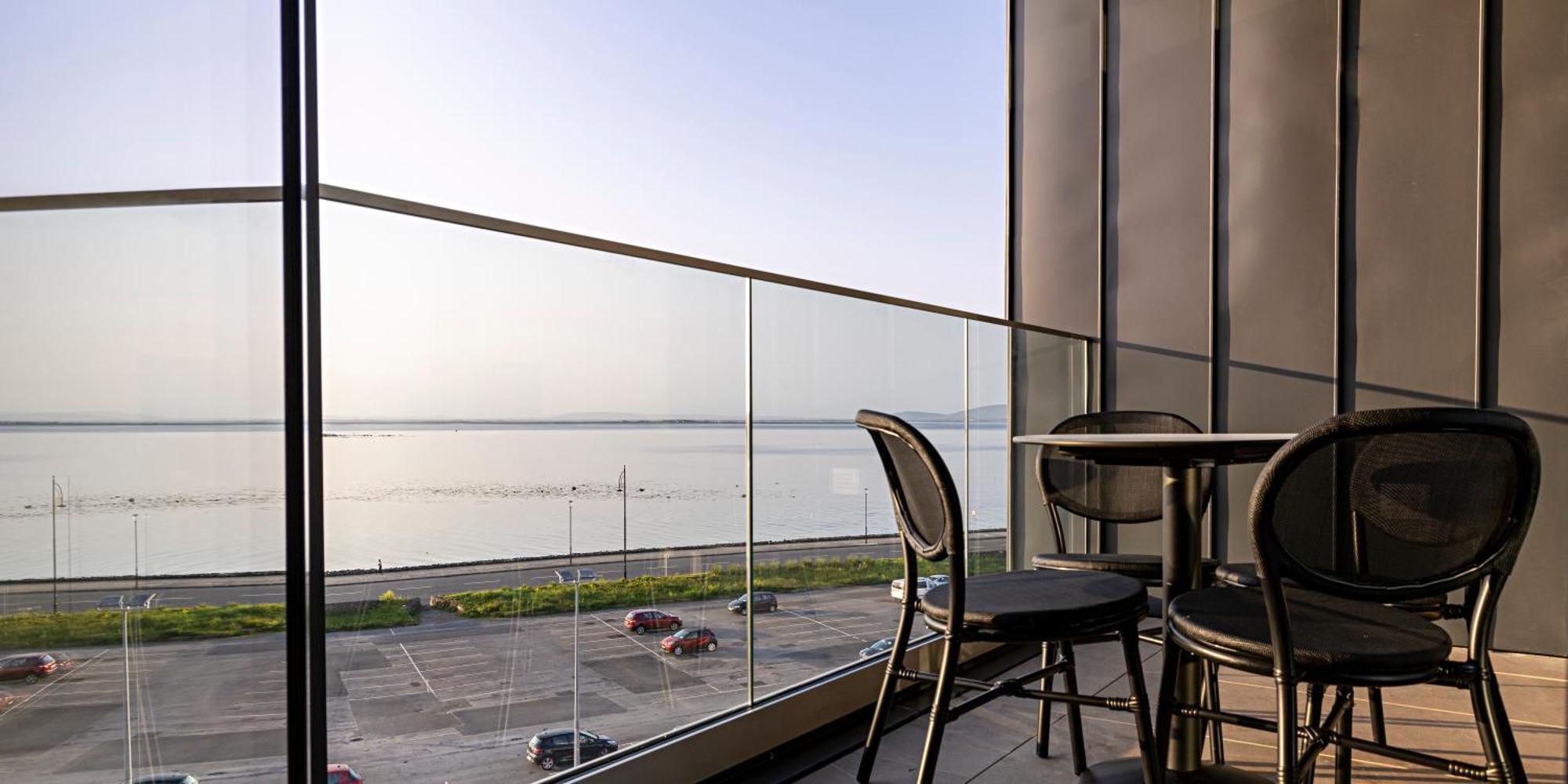 Shoreline Apartments Γκάλγουεϊ Εξωτερικό φωτογραφία