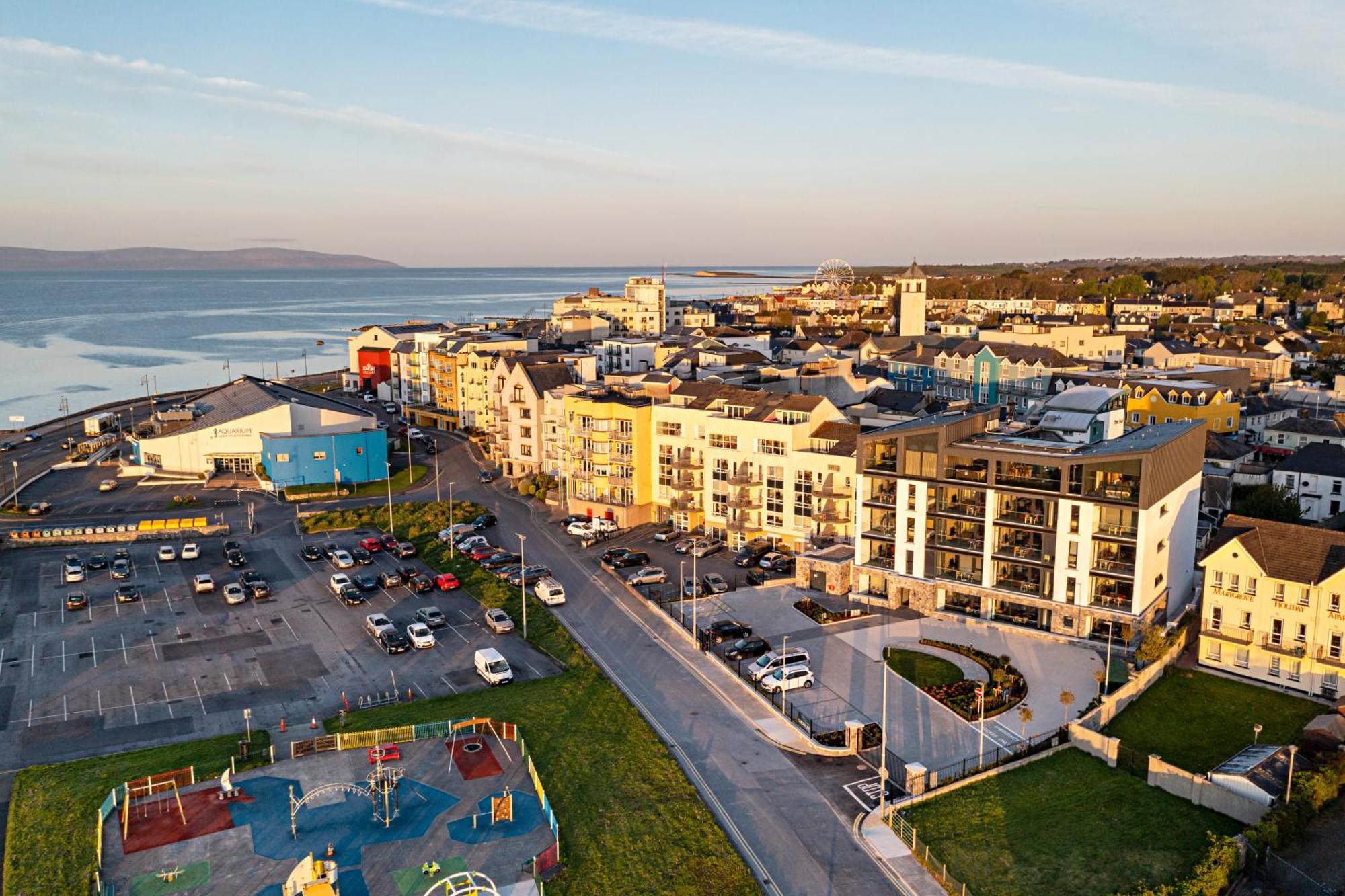 Shoreline Apartments Γκάλγουεϊ Εξωτερικό φωτογραφία
